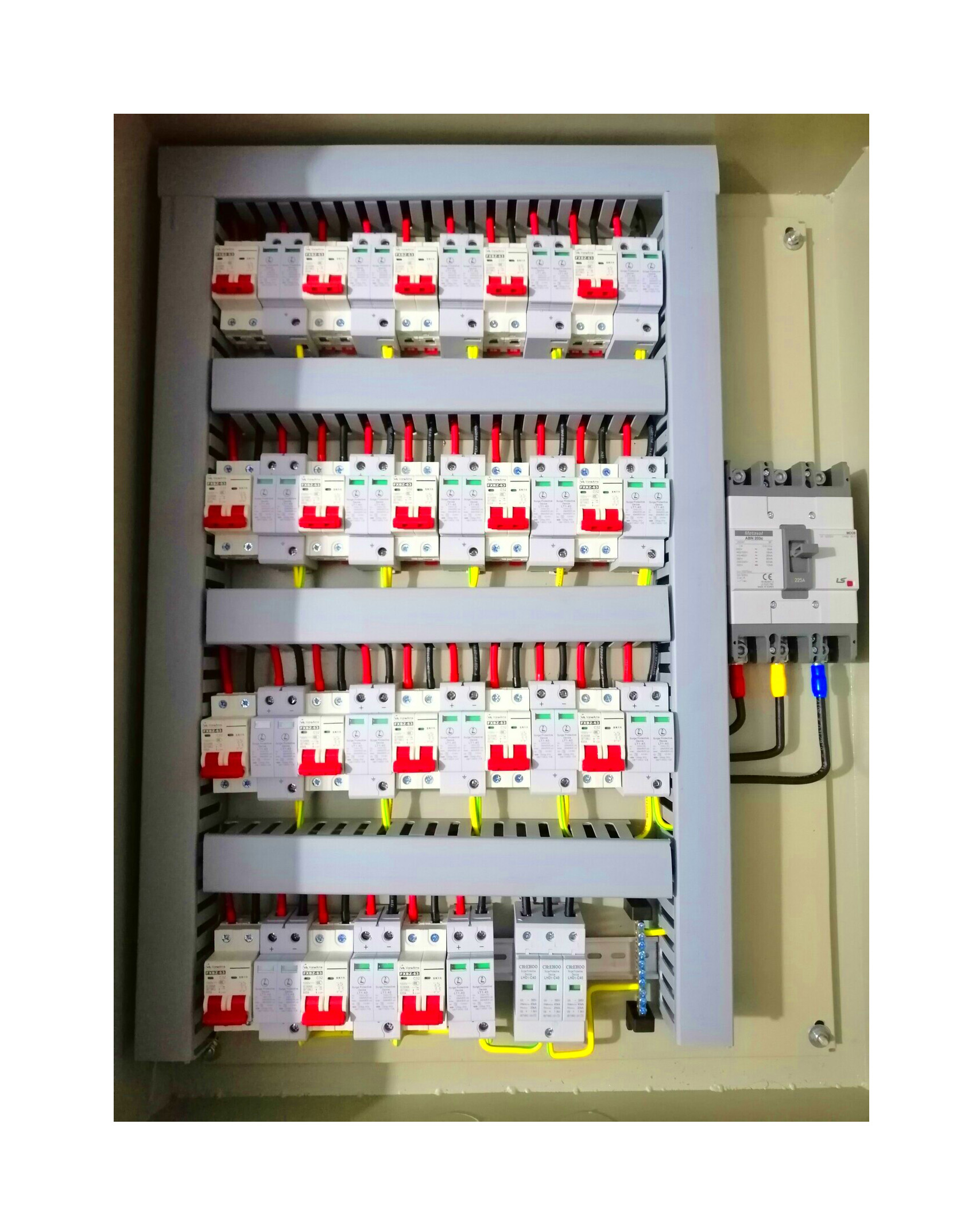 Tủ DC box 110kW, tủ combinerbox 110kW