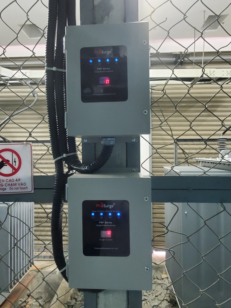 Tủ cắt lọc sét