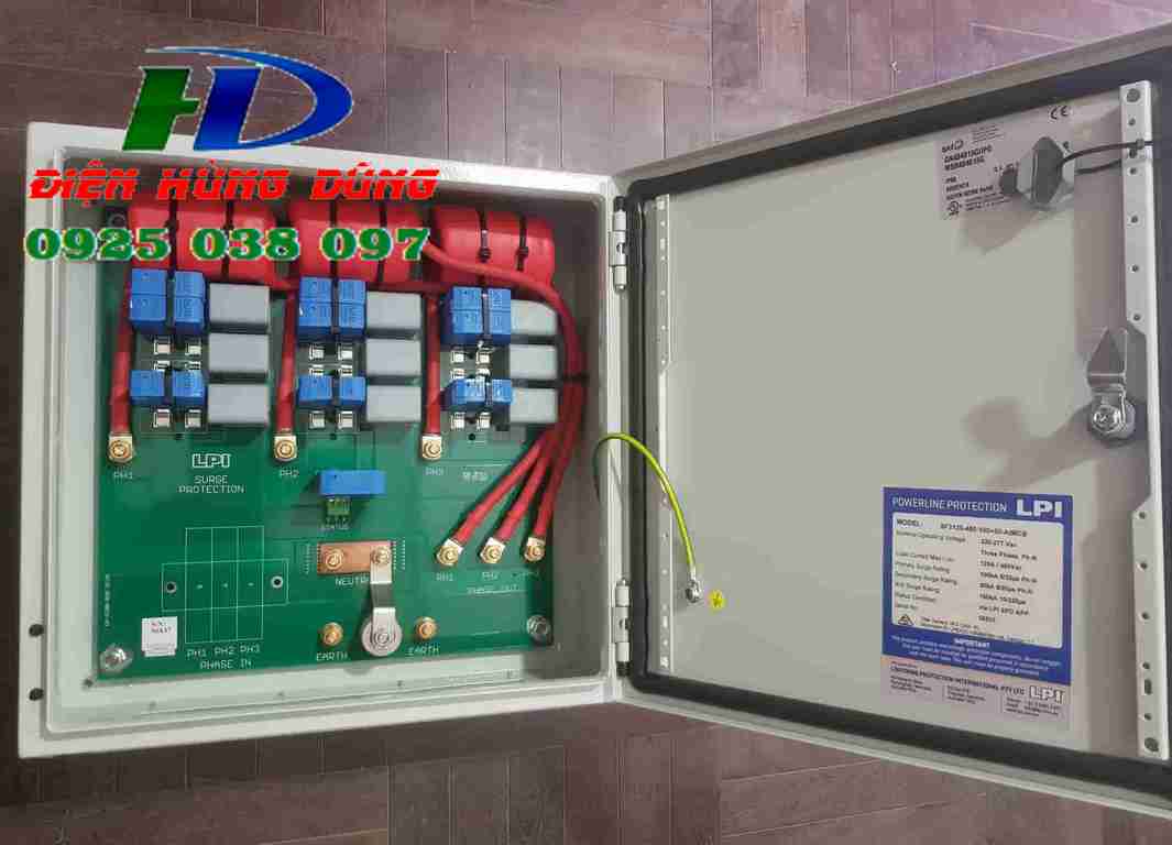 Tủ cắt lọc sét 3 pha 125A LPI SF3125-385-100+50-AIMCB
